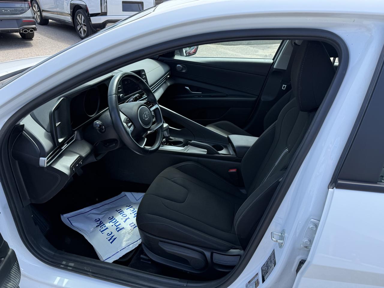 2023 Hyundai Elantra Preferred Photo