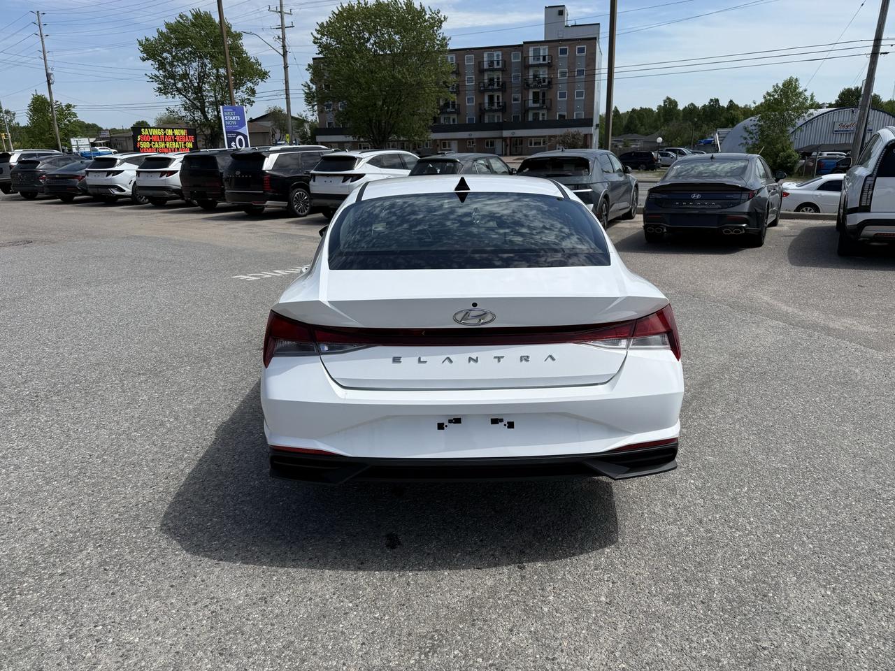 2023 Hyundai Elantra Preferred Photo8
