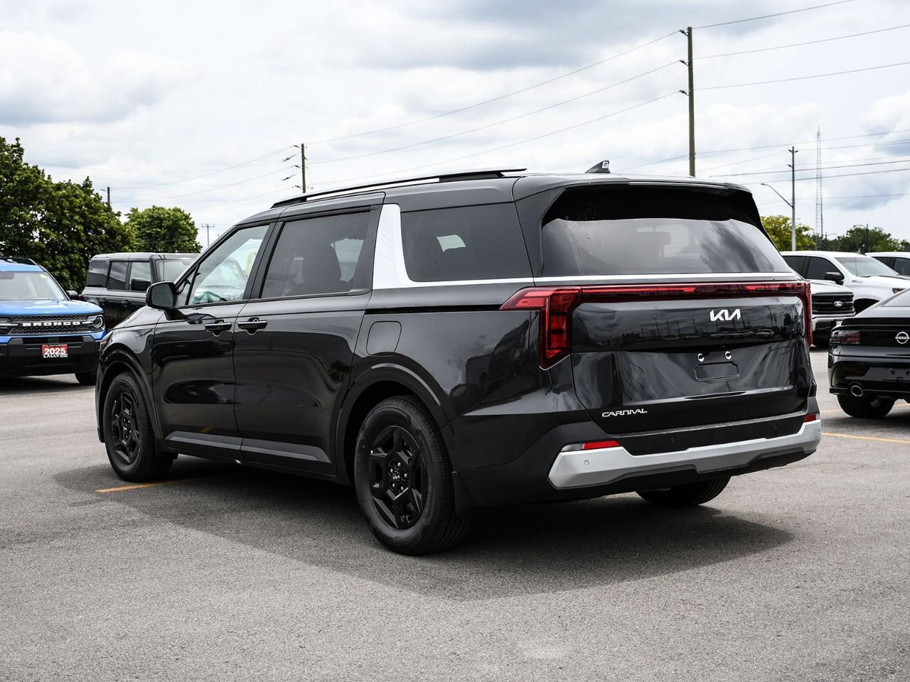 2026 Kia Carnival 2026 Kia Carnival – LX+ Photo3