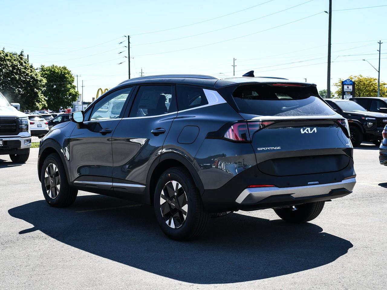 2026 Kia Sportage Hybrid 2026 Kia Sportage Hybrid – EX Photo3
