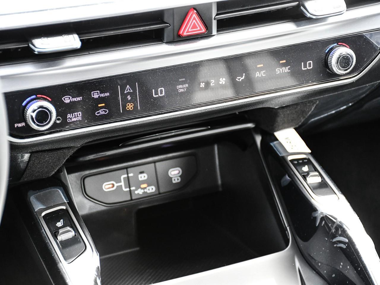 2026 Kia Sorento Hybrid 2026 Kia Sorento Hybrid – LX AWD Photo