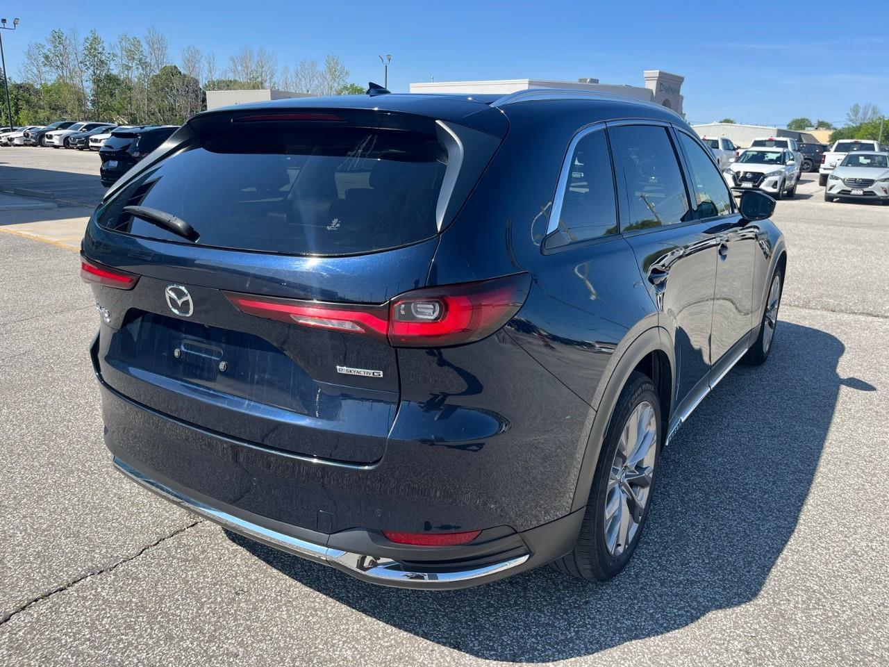 2024 Mazda CX-90 MHEV GT Photo