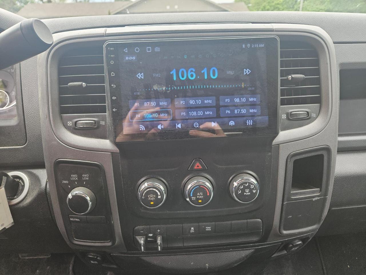 2017 RAM 1500 4WD QUAD CAB 140.5" ST Photo
