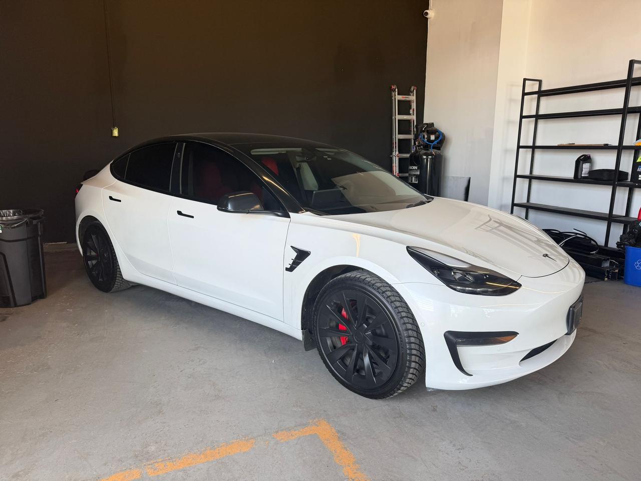 2022 Tesla Model 3 Long Range| CLEAN CARFAX| AWD| Photo2