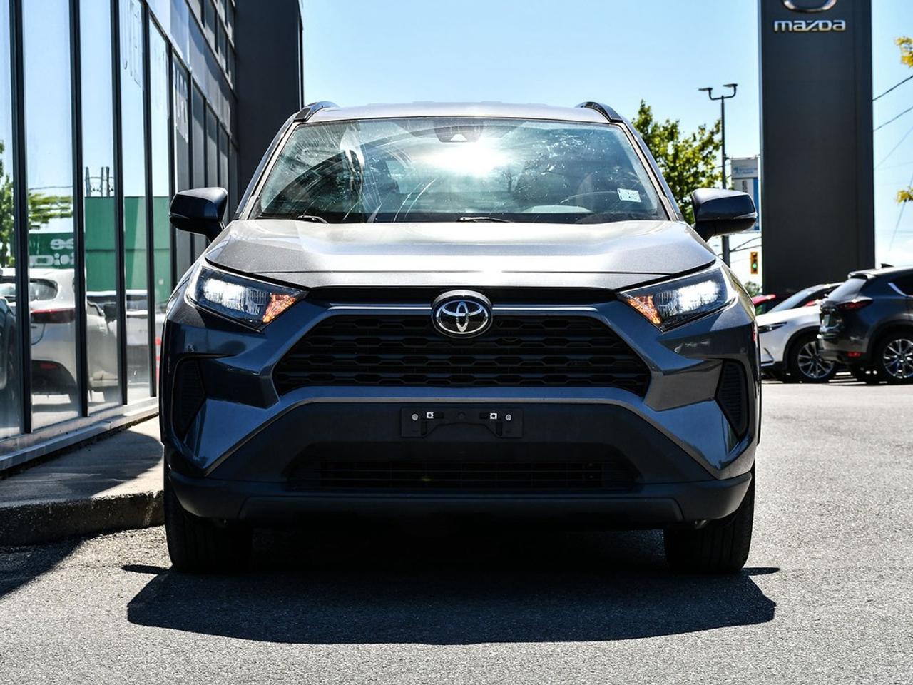 2021 Toyota RAV4 LE FWD Photo
