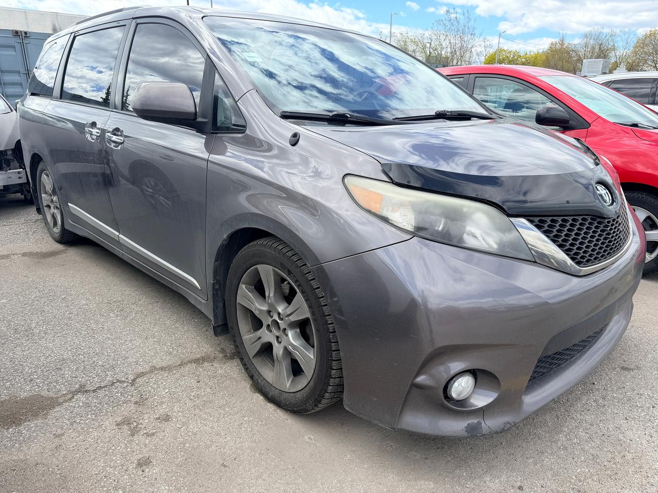 2013 Toyota Sienna 5dr V6 8-Pass FWD Photo