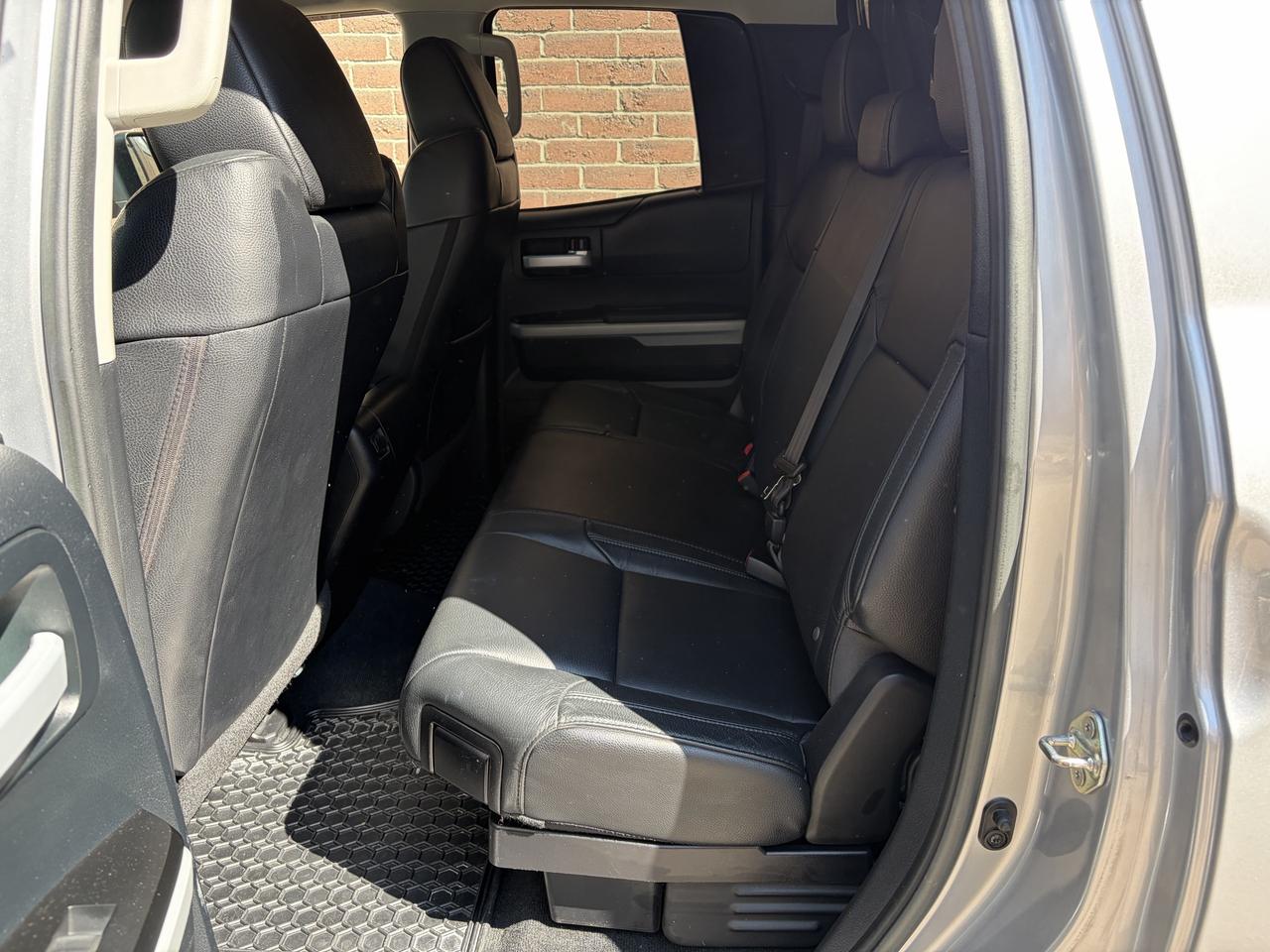 2017 Toyota Tundra Limited  Photo4
