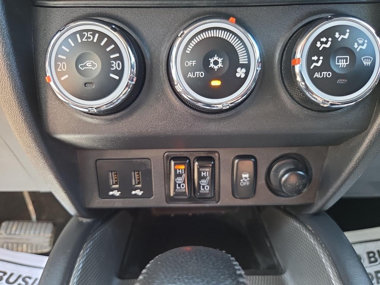 2018 Mitsubishi RVR SE LTD Photo