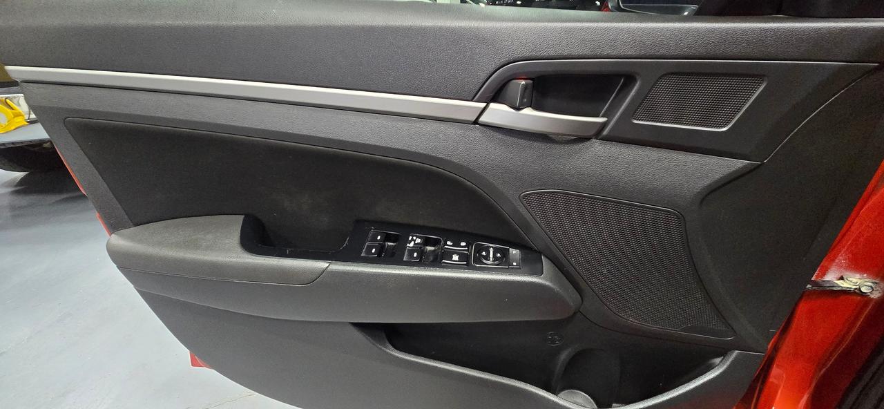 2018 Hyundai Elantra GL AUTO Photo
