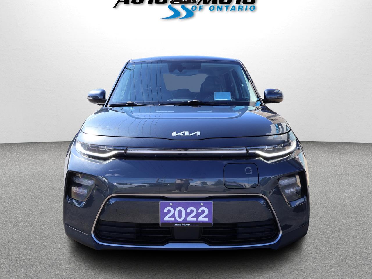 2022 Kia Soul EV LIMITED CERTIFIED *1 OWNER*ACCIDENT FREE*2ND WINTER* CAMERA NAV BLUETOOTH LEATHER HEATED SEATS SUNROOF CRUISE ALLOYS Photo