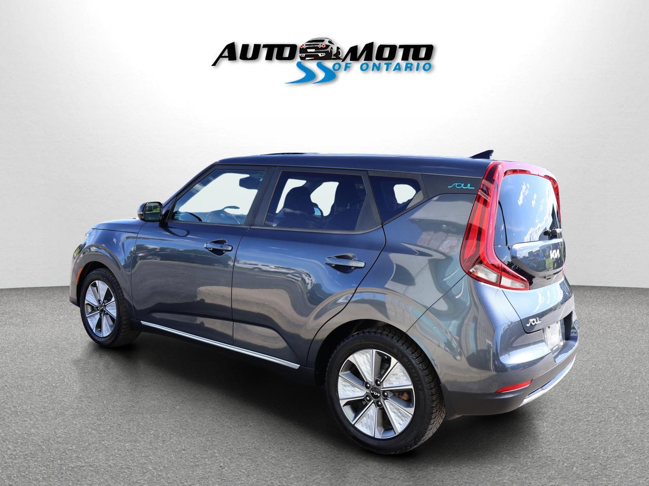 2022 Kia Soul EV LIMITED CERTIFIED *1 OWNER*ACCIDENT FREE*2ND WINTER* CAMERA NAV BLUETOOTH LEATHER HEATED SEATS SUNROOF CRUISE ALLOYS Photo3