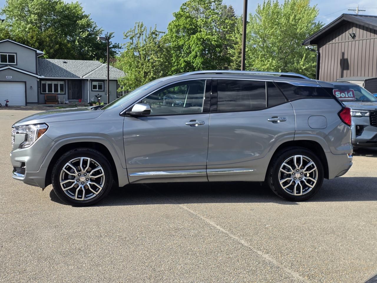 2024 GMC Terrain DENALI AWD Photo