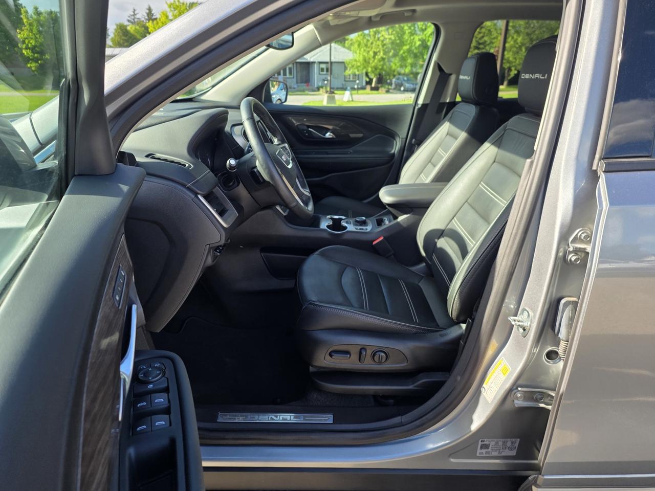 2024 GMC Terrain DENALI AWD Photo