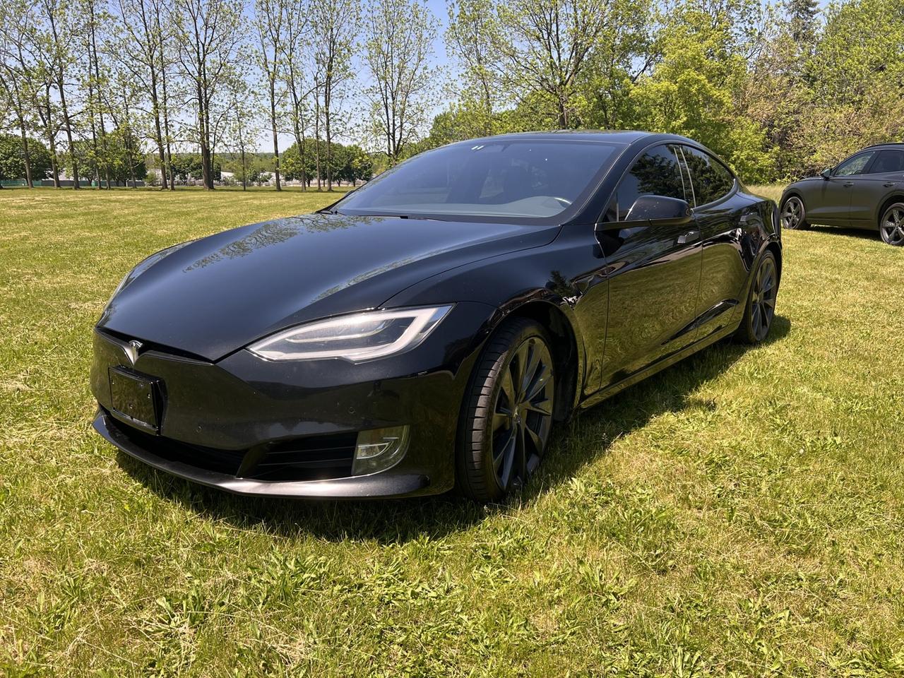 2021 Tesla Model S Performance AWD Photo0