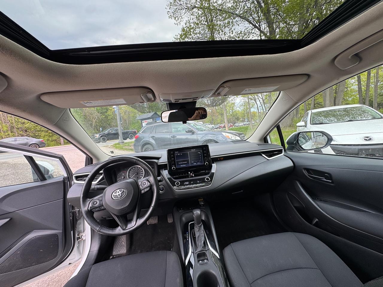 2022 Toyota Corolla LE Photo