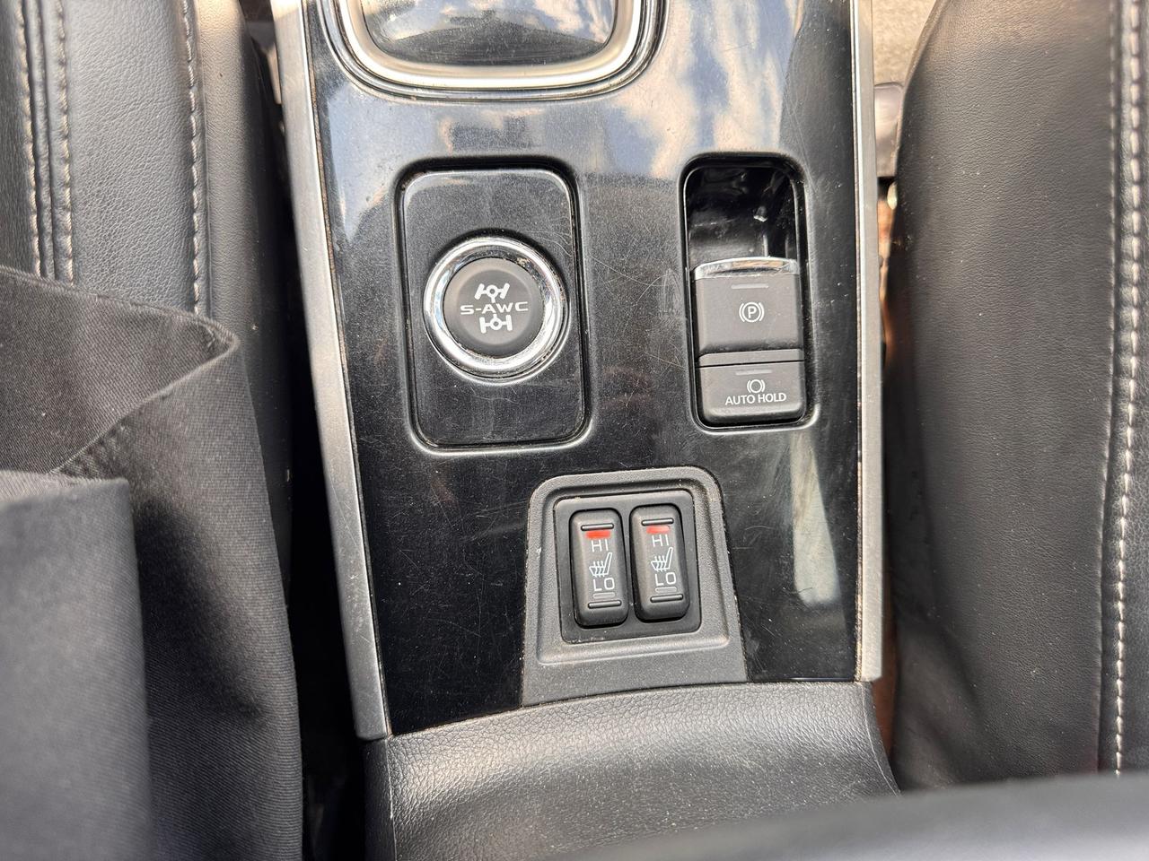 2020 Mitsubishi Outlander EX-L AWD 7SEATER BLIND SPOT B-TOOTH CAMERA SUNROOF Photo