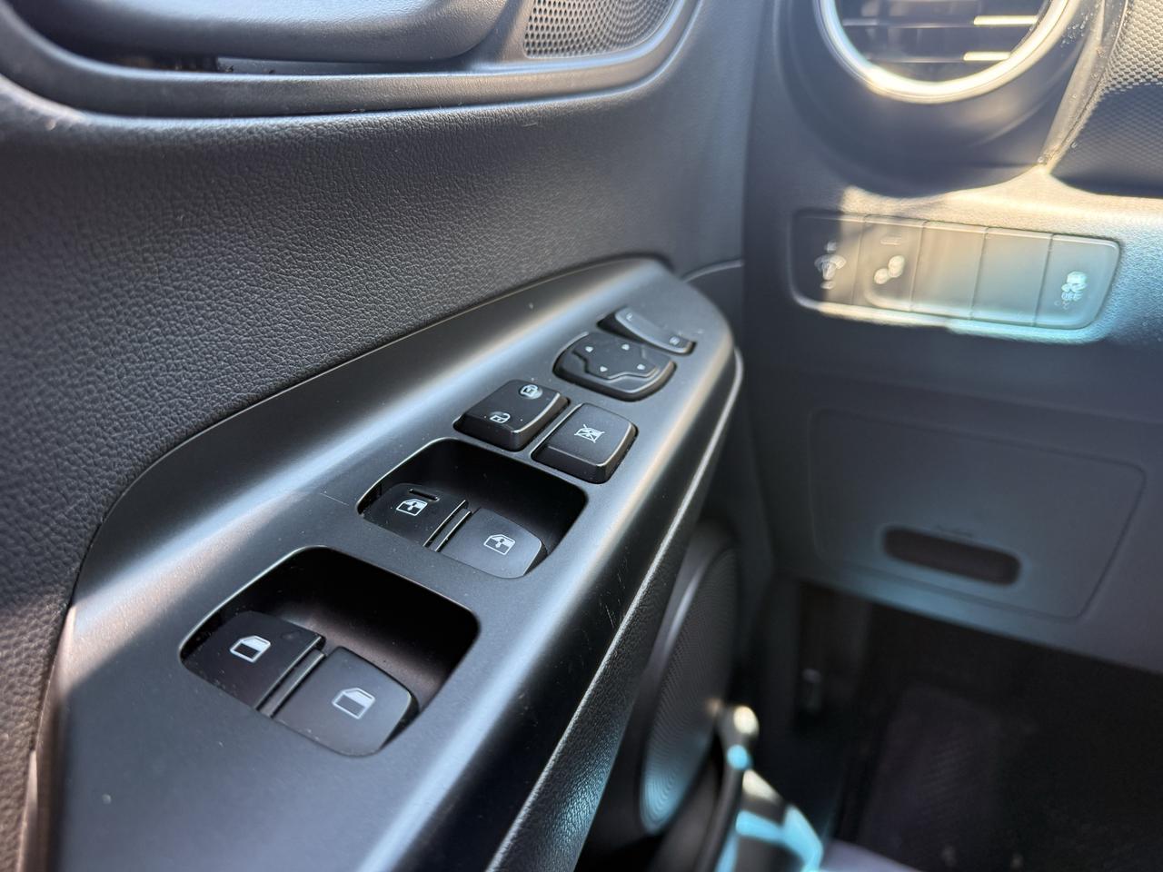 2021 Hyundai KONA 2.0L Preferred FWD Photo