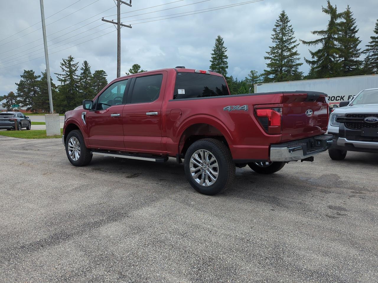 2026 Ford F-150 XLT SuperCrew 301A 4x4 Photo3