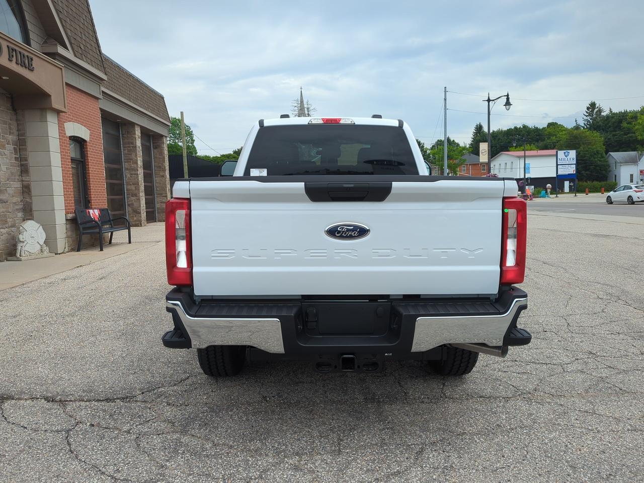 2026 Ford F-250 XLT SuperCab 4X4 Photo4