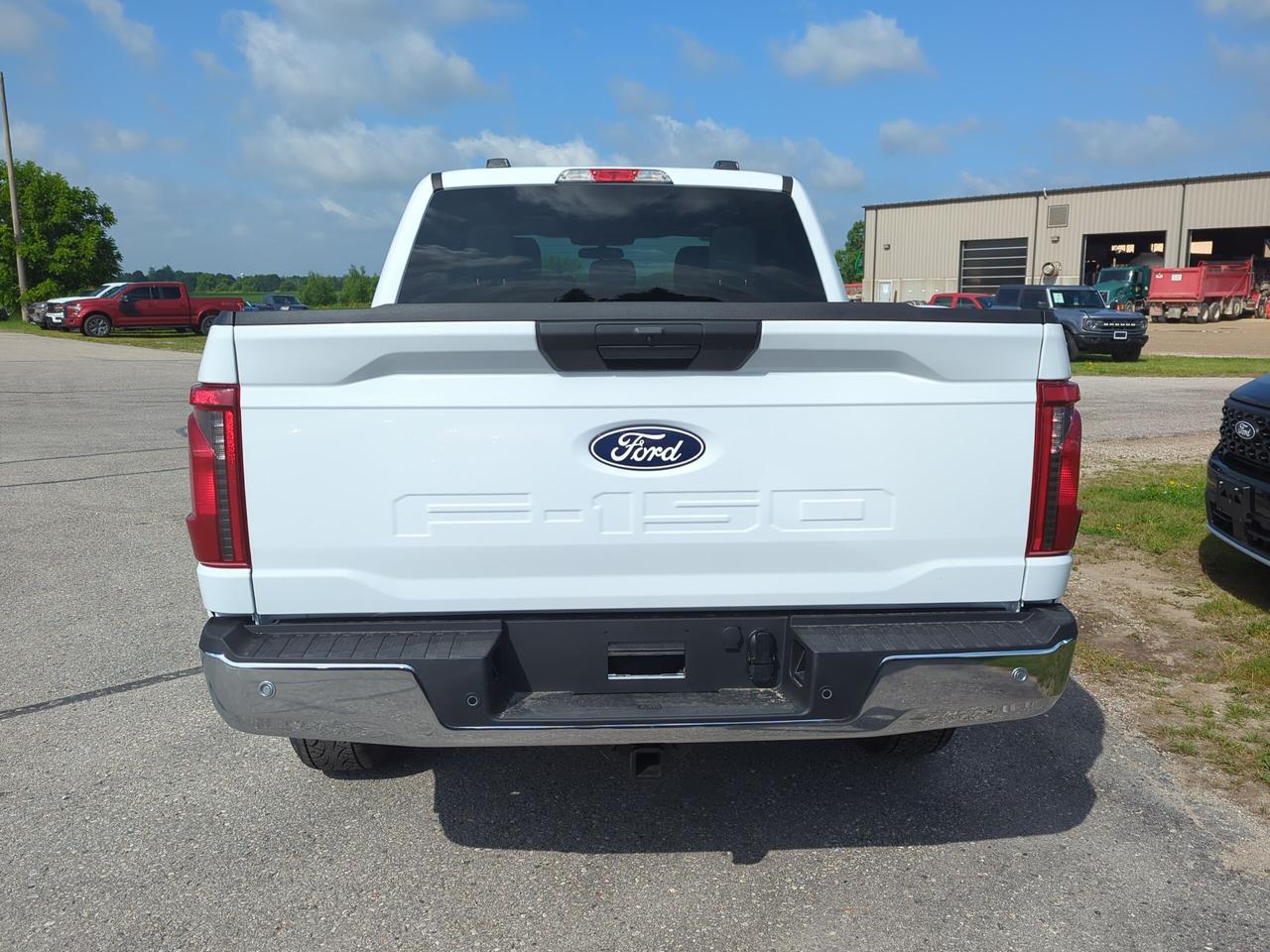 2026 Ford F-150 XLT SuperCrew 301A 4x4 Photo4