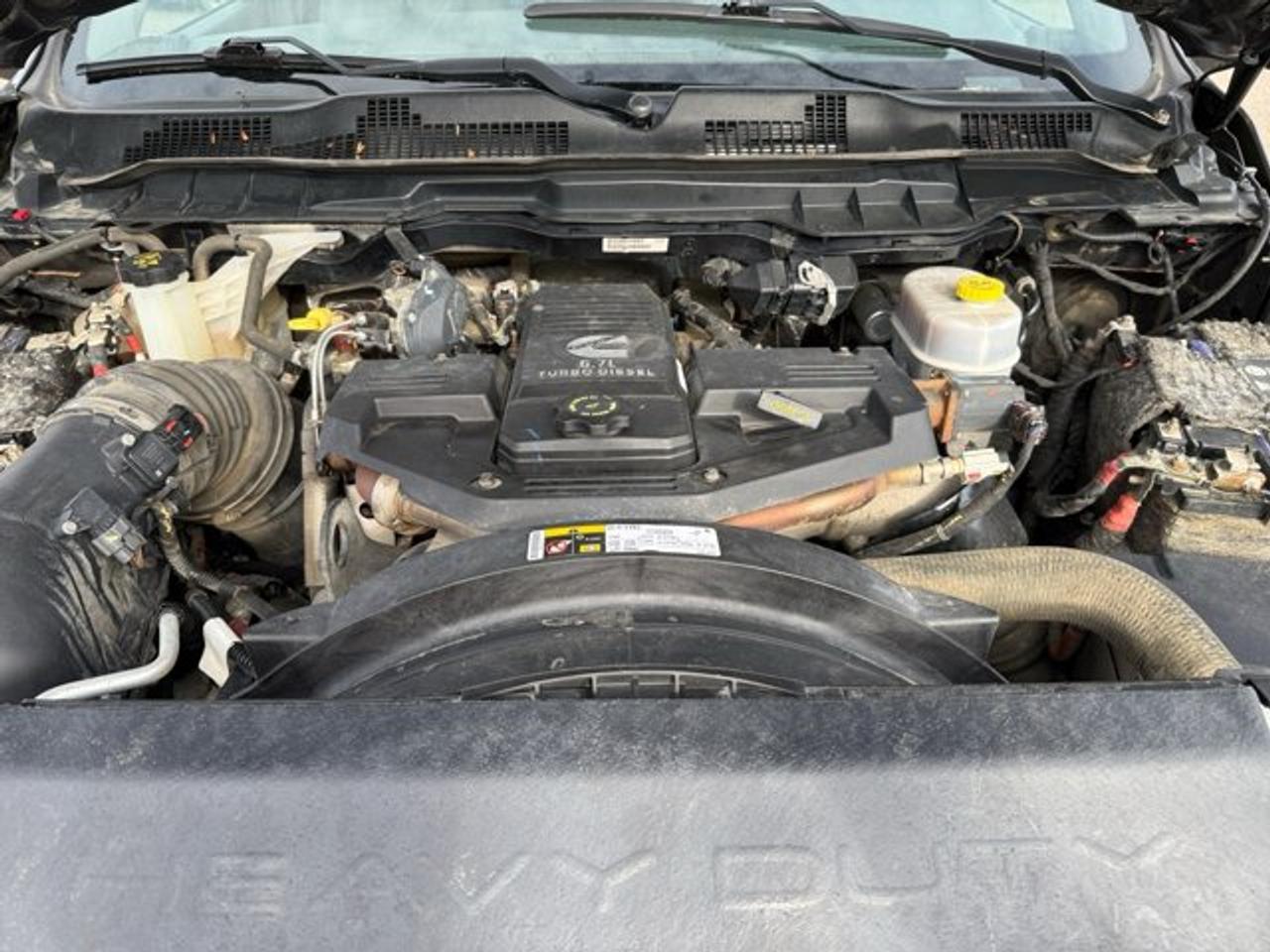 2017 RAM 3500 SLT - Photo #10