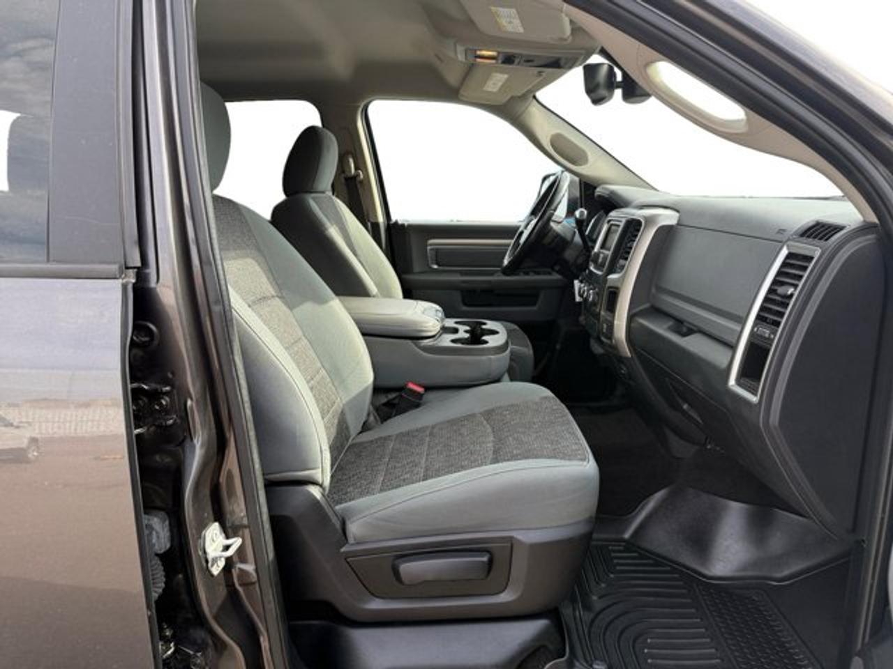 2017 RAM 3500 SLT Photo