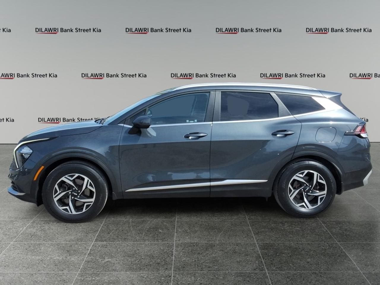 Used 2023 Kia Sportage LX FWD for sale in Gloucester, ON