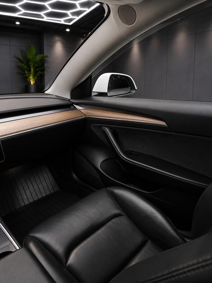 2021 Tesla Model 3 Long Range Dual Motor AWD Photo
