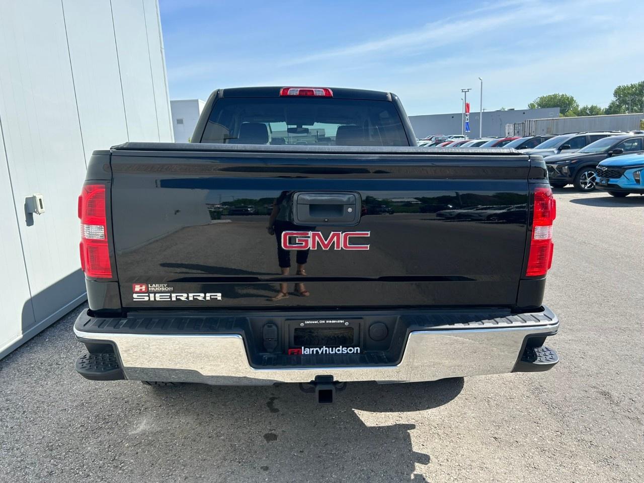 2018 GMC Sierra 1500 4WD Crew Cab Short Box Photo
