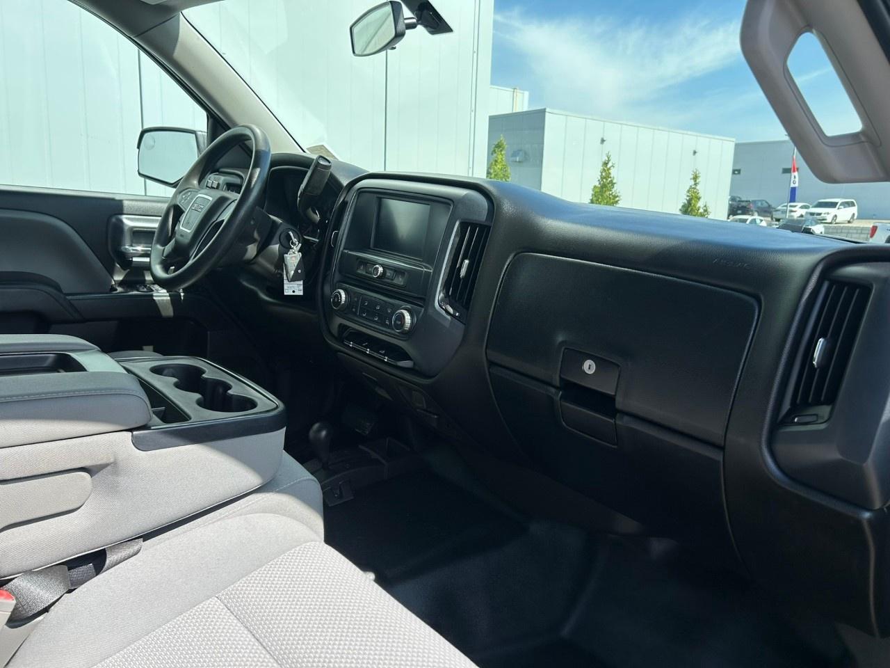 2018 GMC Sierra 1500 4WD Crew Cab Short Box Photo
