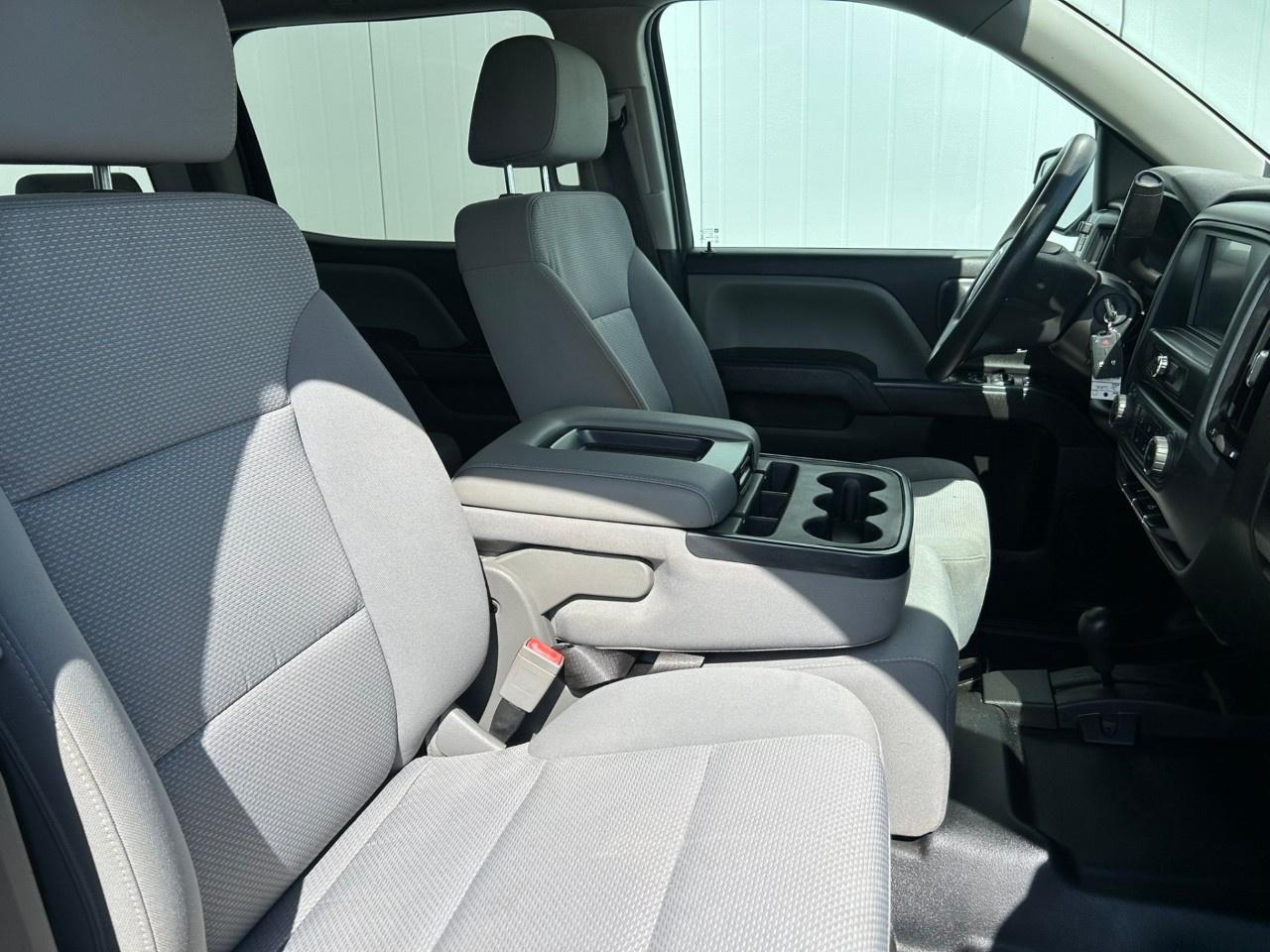 2018 GMC Sierra 1500 4WD Crew Cab Short Box Photo