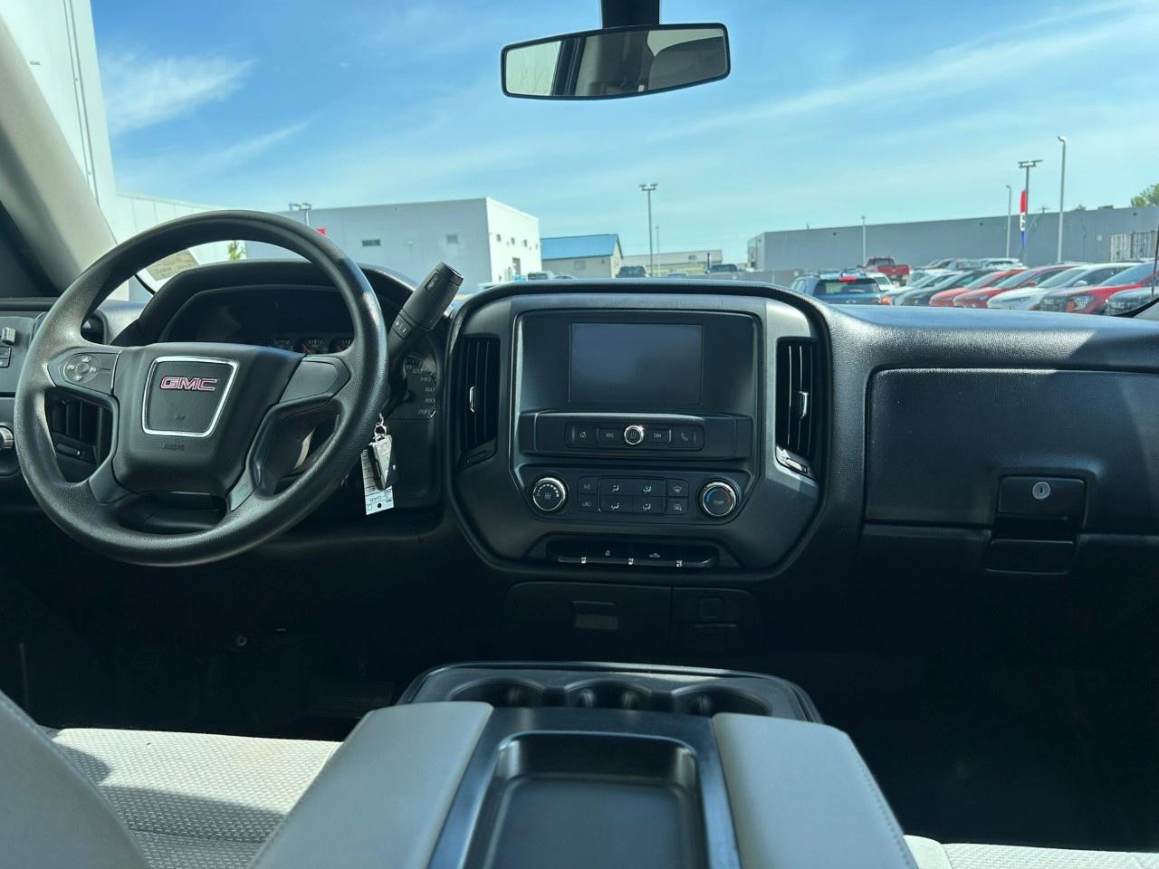 2018 GMC Sierra 1500 4WD Crew Cab Short Box Photo