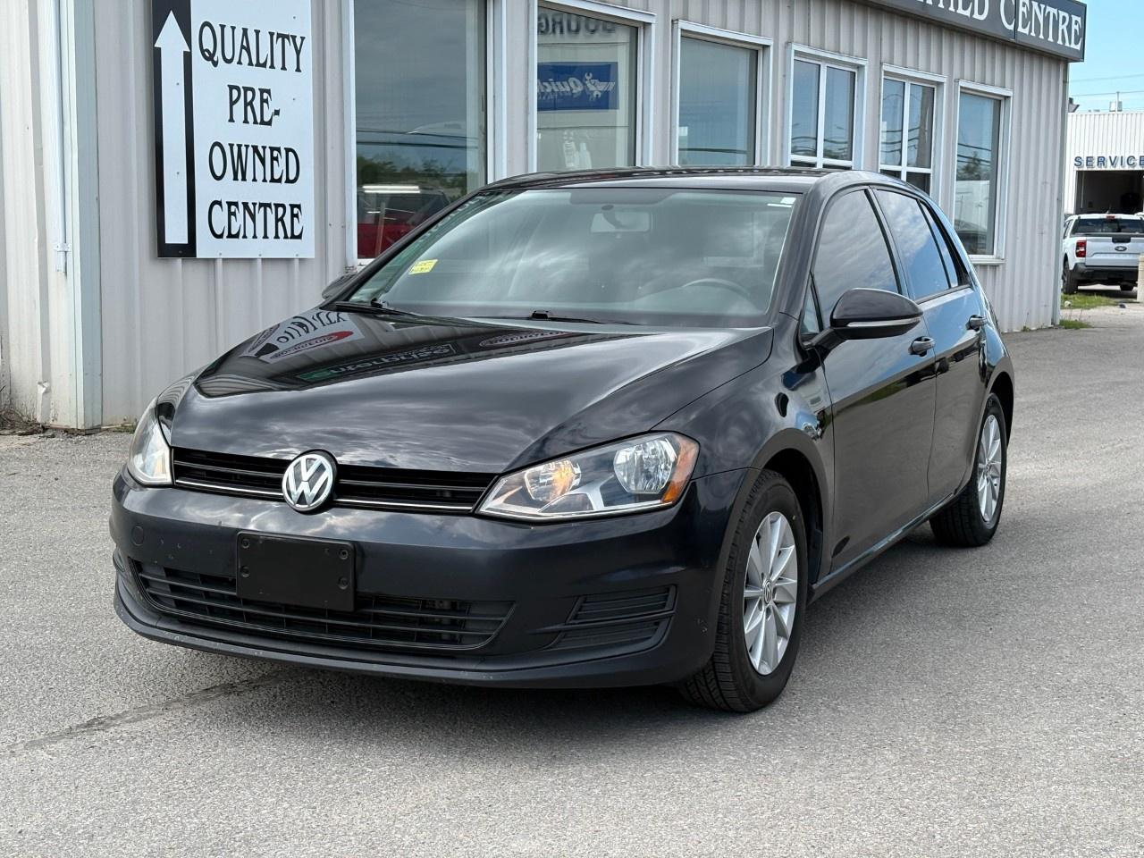2016 Volkswagen Golf  Photo