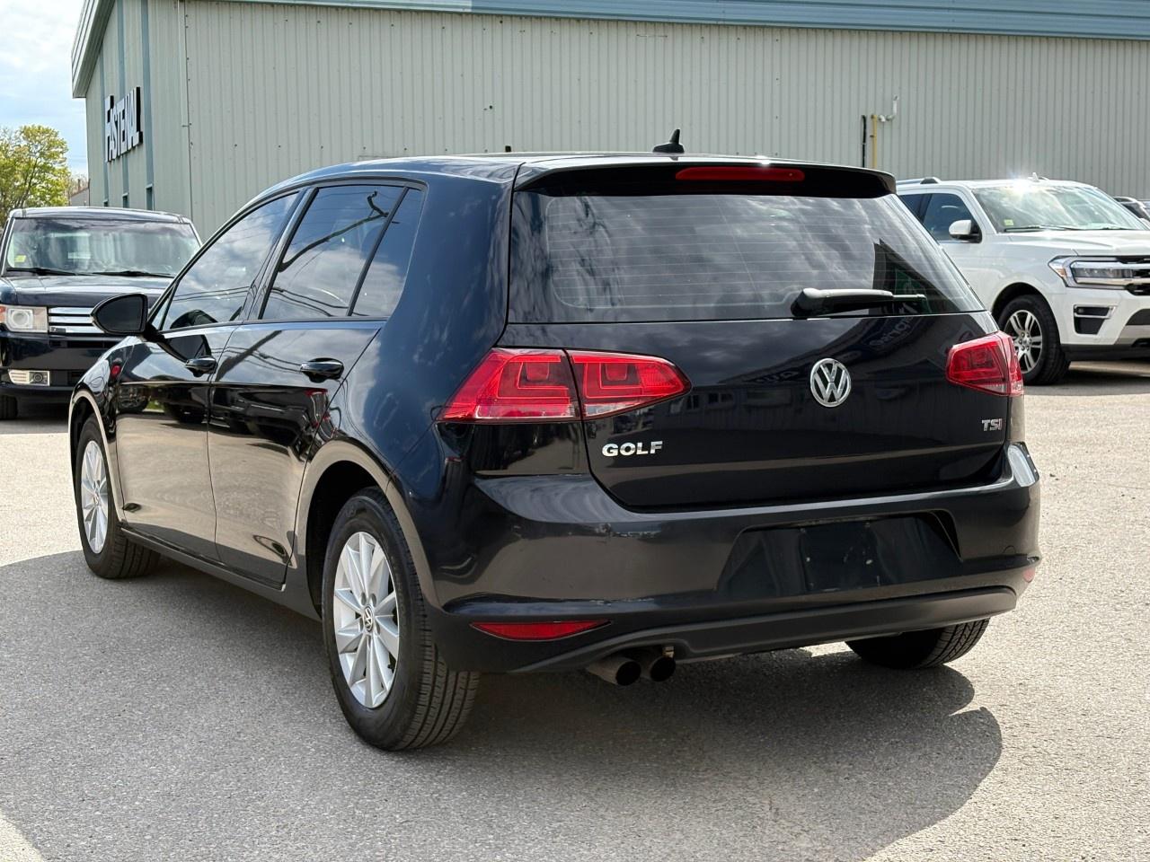 2016 Volkswagen Golf  Photo