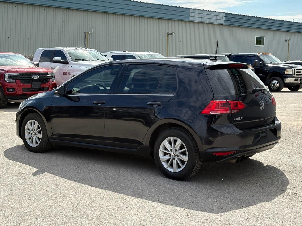 2016 Volkswagen Golf  Photo