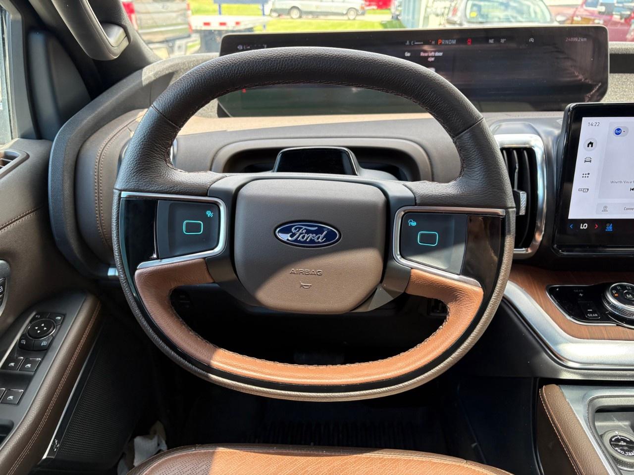 2025 Ford Expedition King Ranch 4X4 Photo