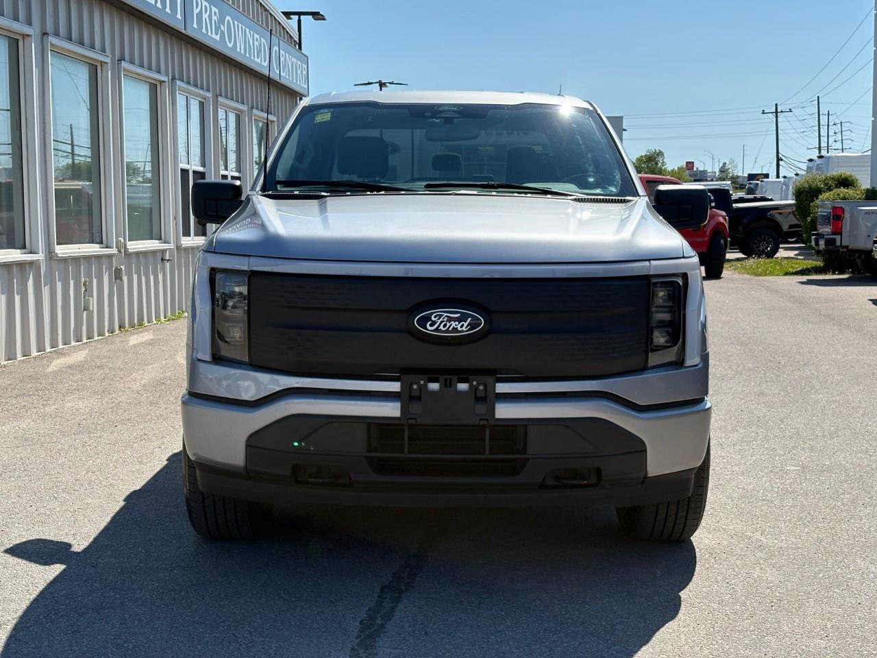 2024 Ford F-150 Lightning XLT 4WD SuperCrew 5.5' Box Photo2