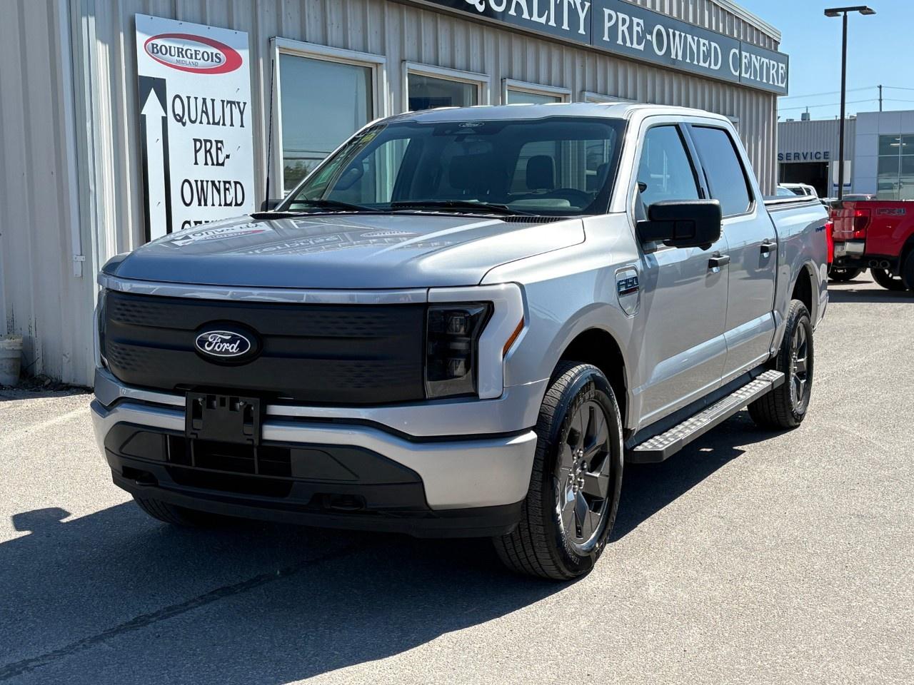 2024 Ford F-150 Lightning XLT 4WD SuperCrew 5.5' Box Photo