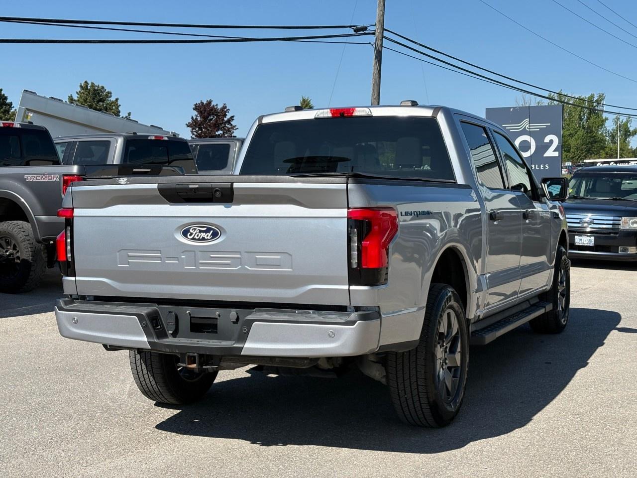 2024 Ford F-150 Lightning XLT 4WD SuperCrew 5.5' Box Photo