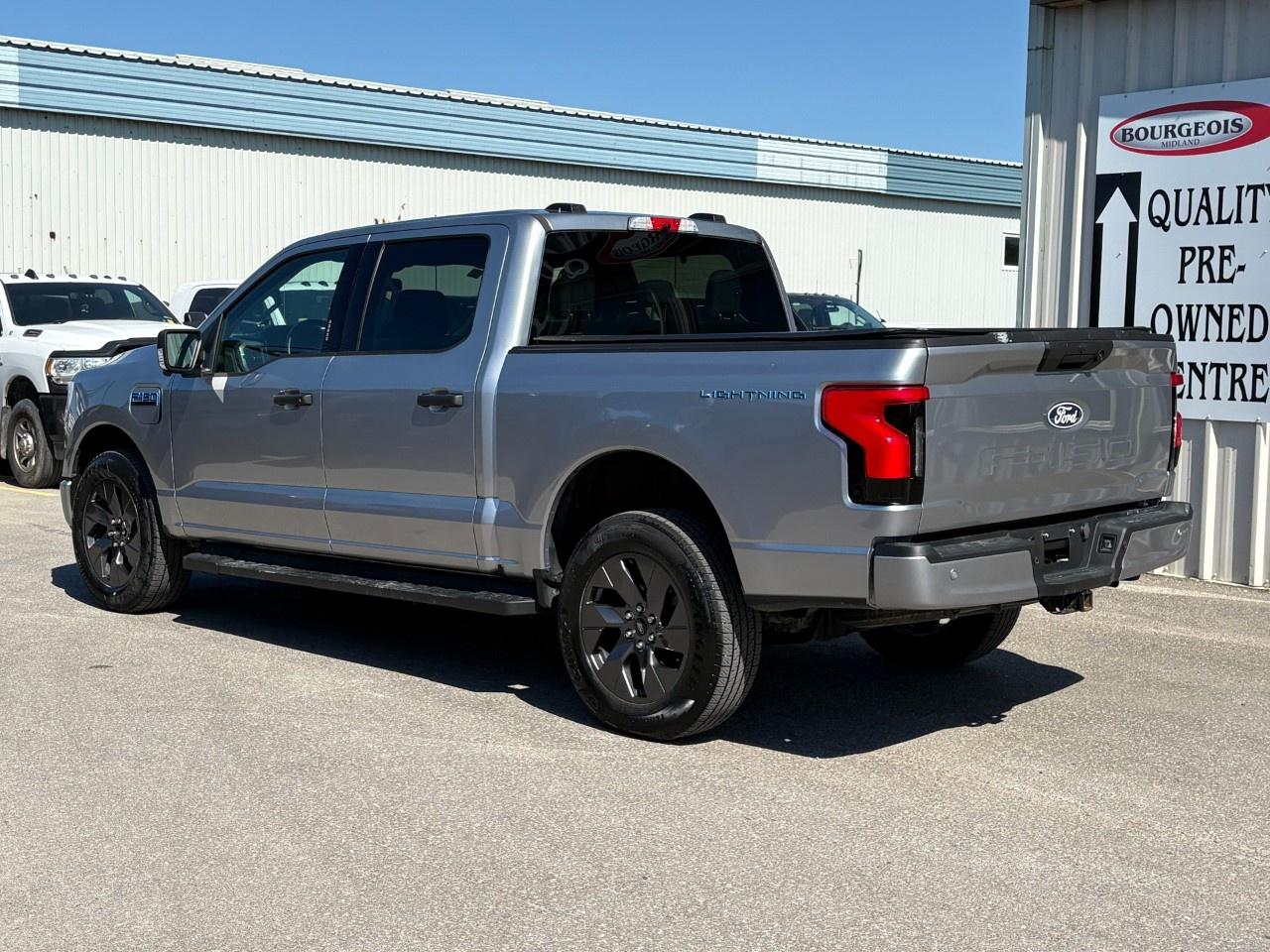 2024 Ford F-150 Lightning XLT 4WD SuperCrew 5.5' Box Photo