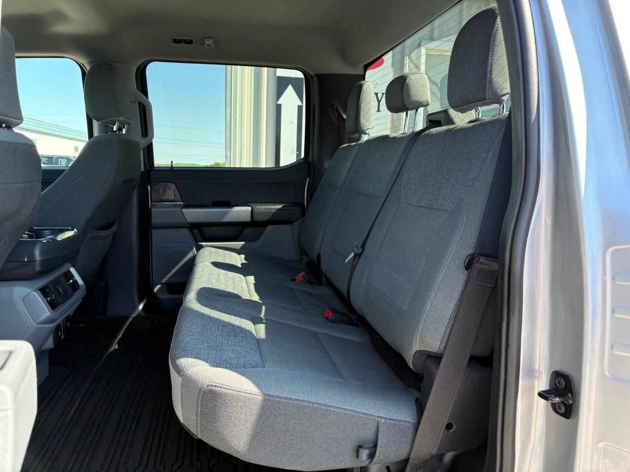 2024 Ford F-150 Lightning XLT 4WD SuperCrew 5.5' Box Photo