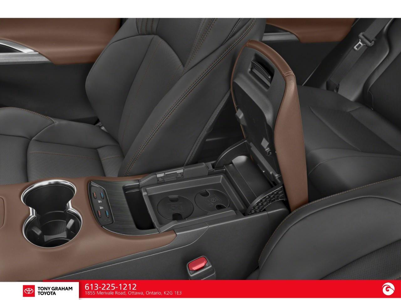 2023 Toyota Venza LIMITED Photo