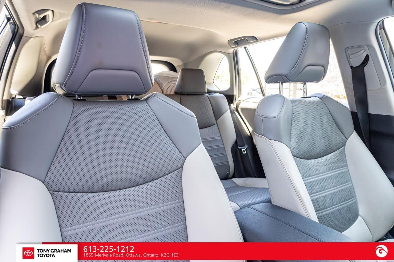 2020 Toyota RAV4 Hybrid Limited Photo