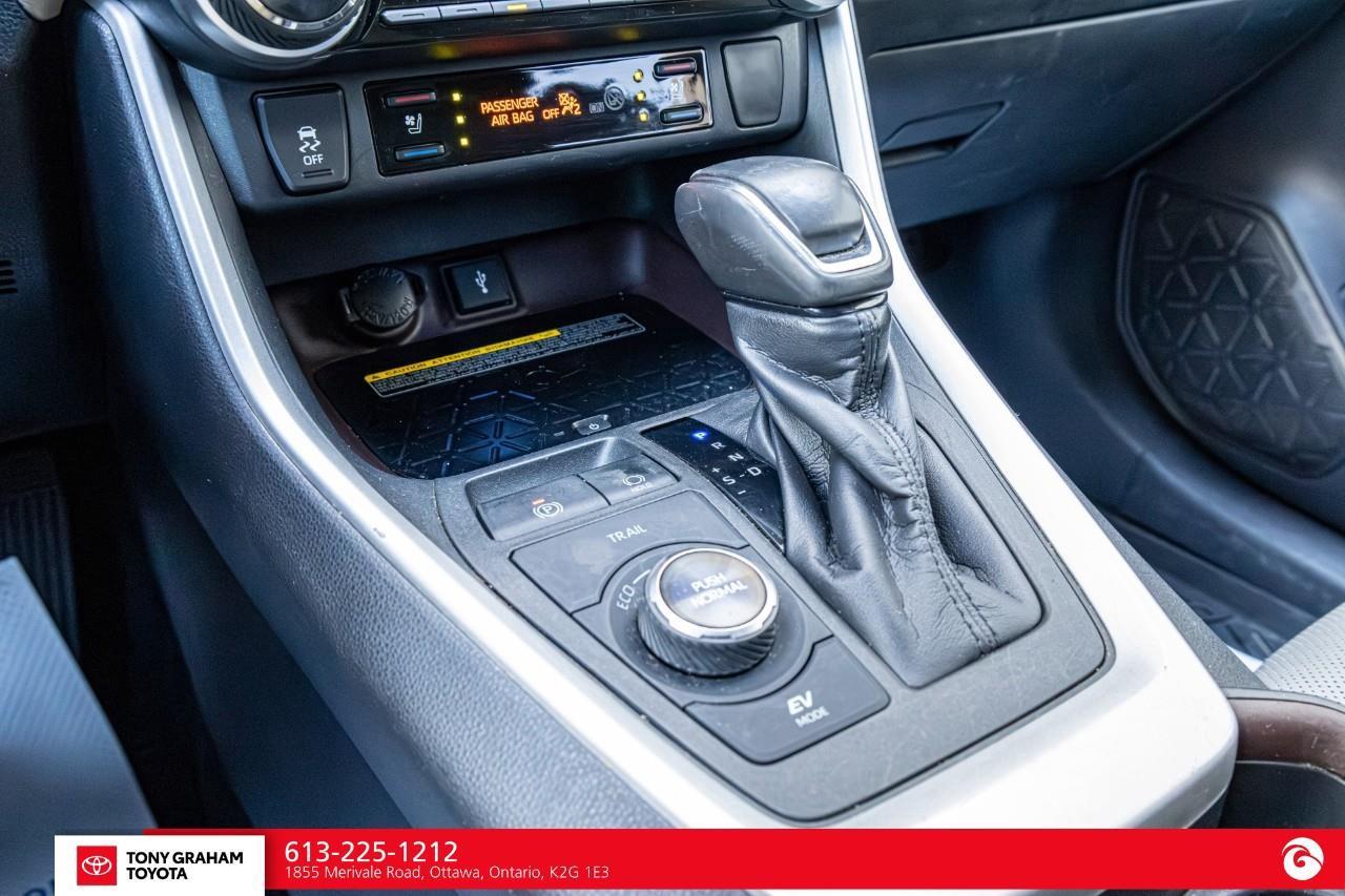 2020 Toyota RAV4 Hybrid Limited Photo