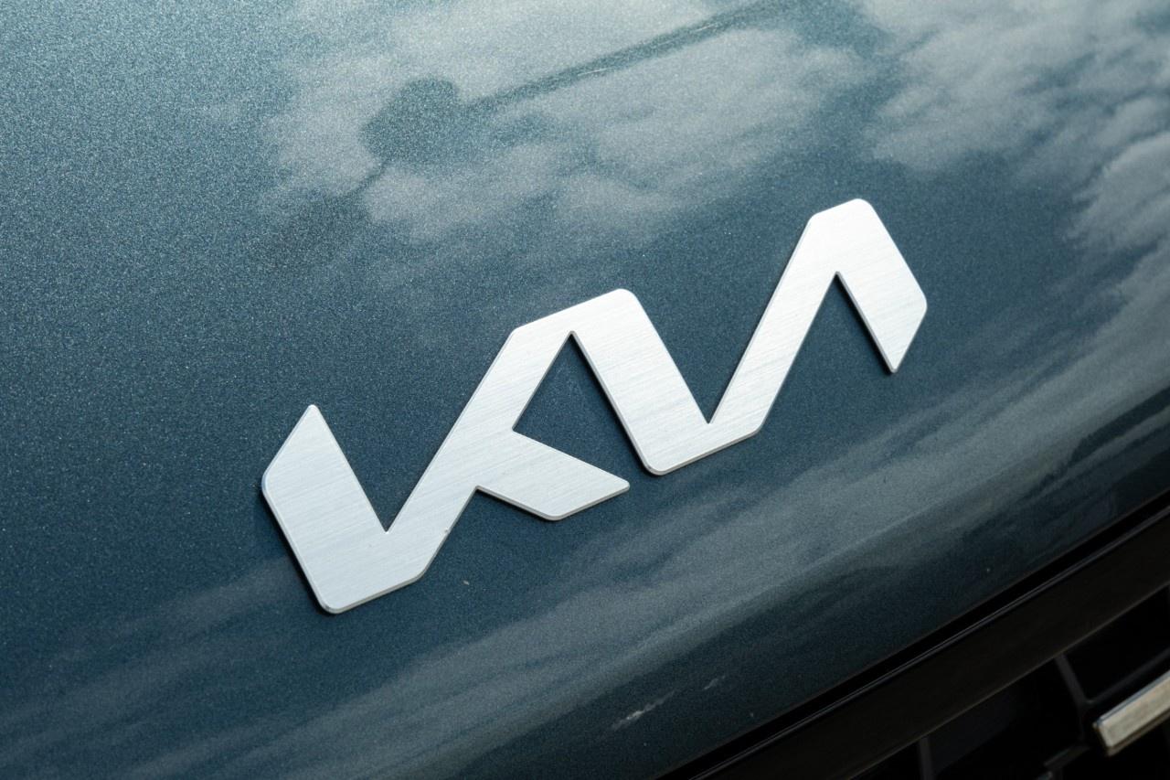 2026 Kia Carnival Hybrid EX FWD Photo