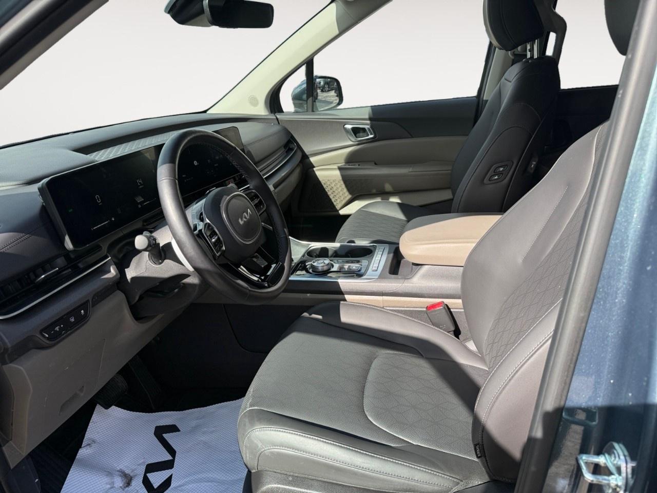 2026 Kia Carnival Hybrid EX FWD Photo