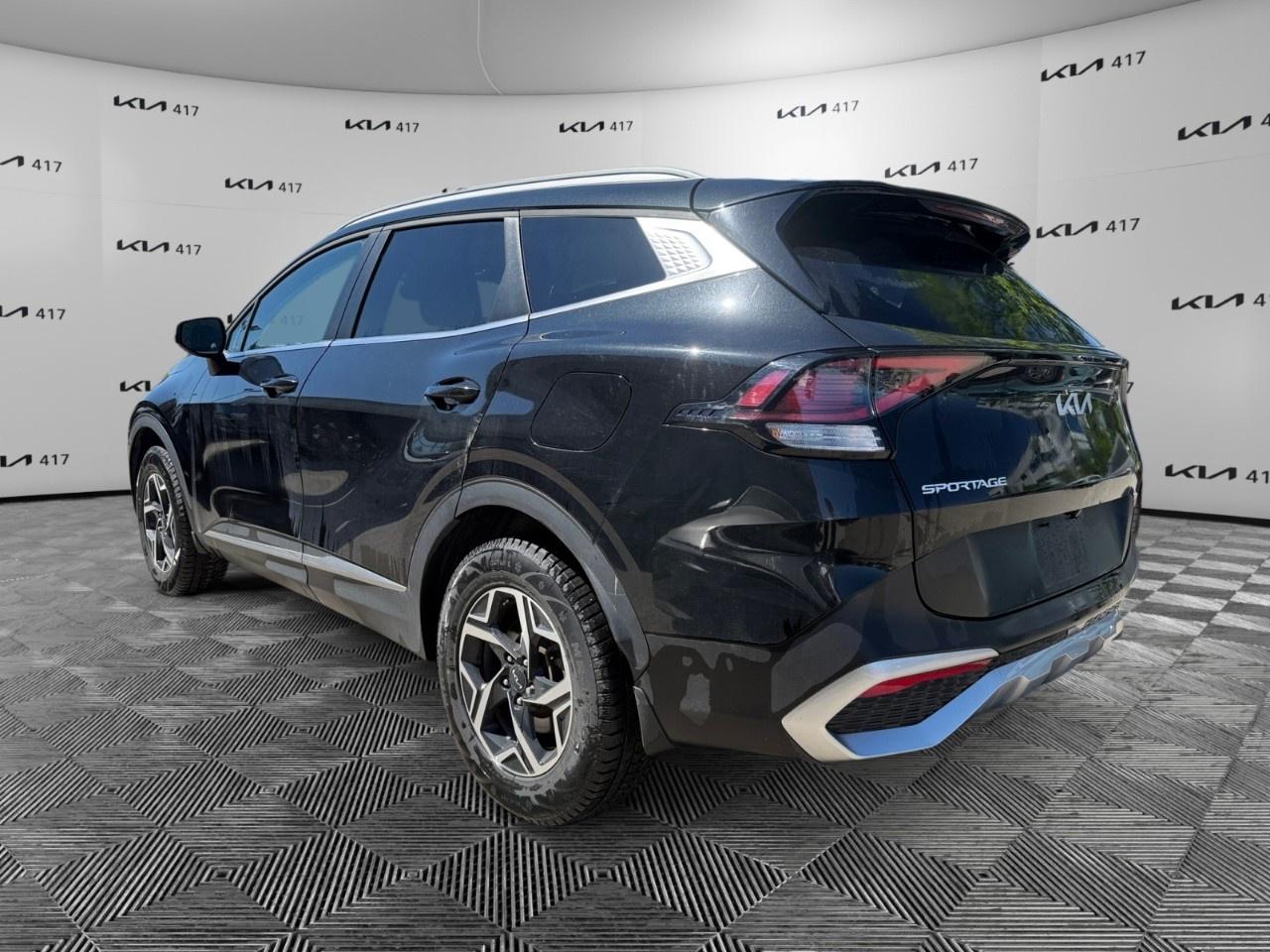 2024 Kia Sportage LX AWD Photo2