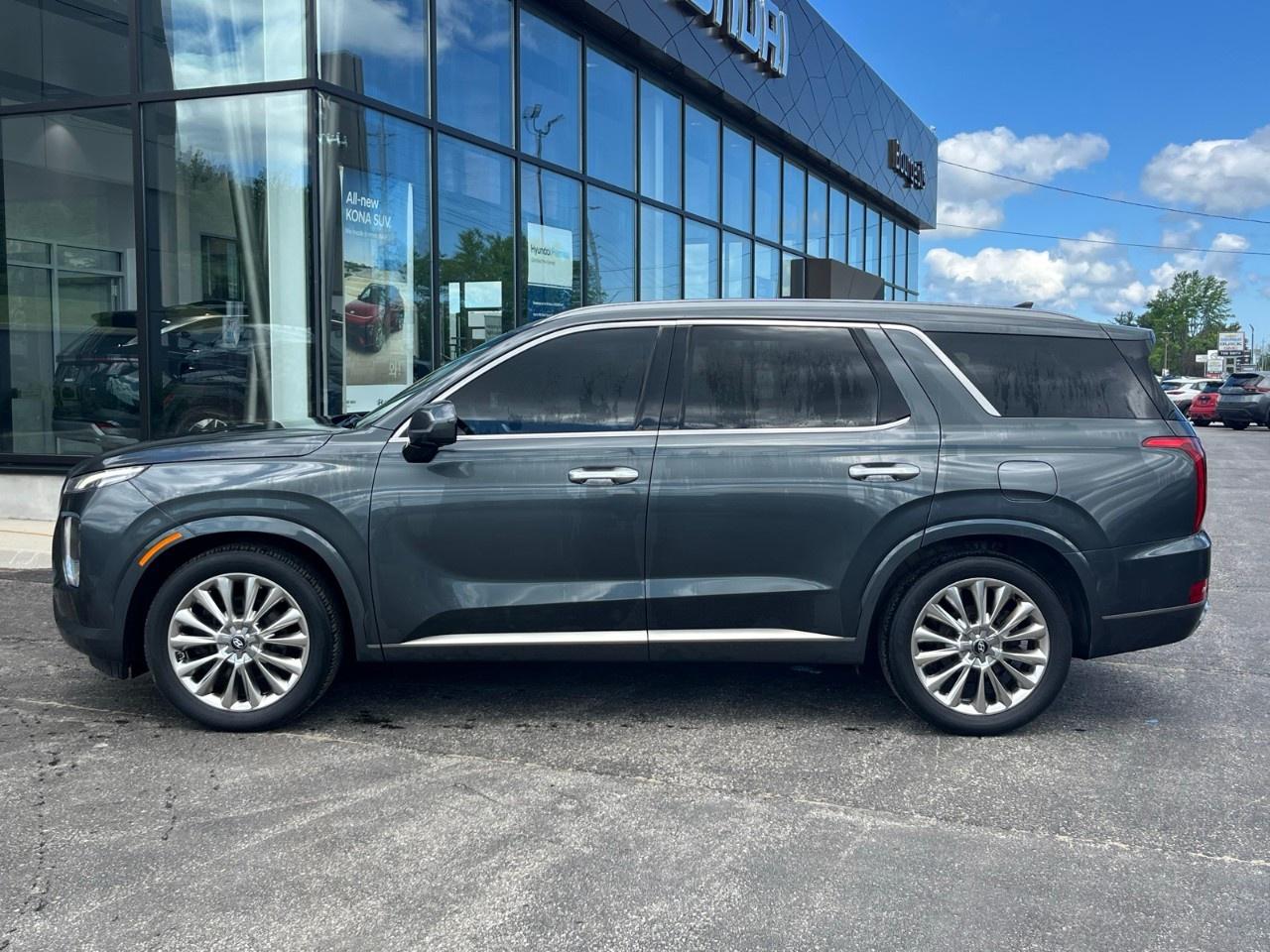 2020 Hyundai PALISADE Ultimate 7-Passenger AWD Photo