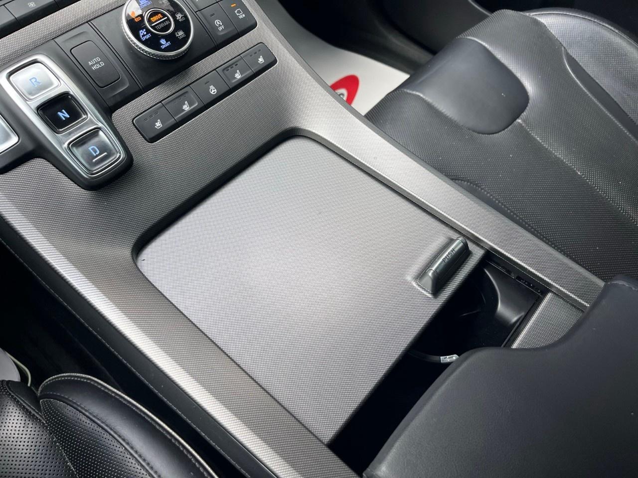 2020 Hyundai PALISADE Ultimate 7-Passenger AWD Photo