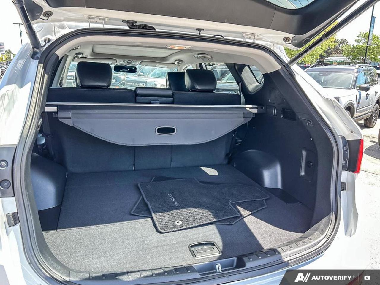 2015 Hyundai Santa Fe Sport 2.0T Limited 1 OWNER | NO ACCIDENTS | COOLED SEATS | SUNROOF Photo